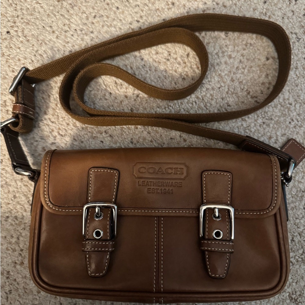 Coach Brown Messenger Bag with Classic Design and Premium Leather